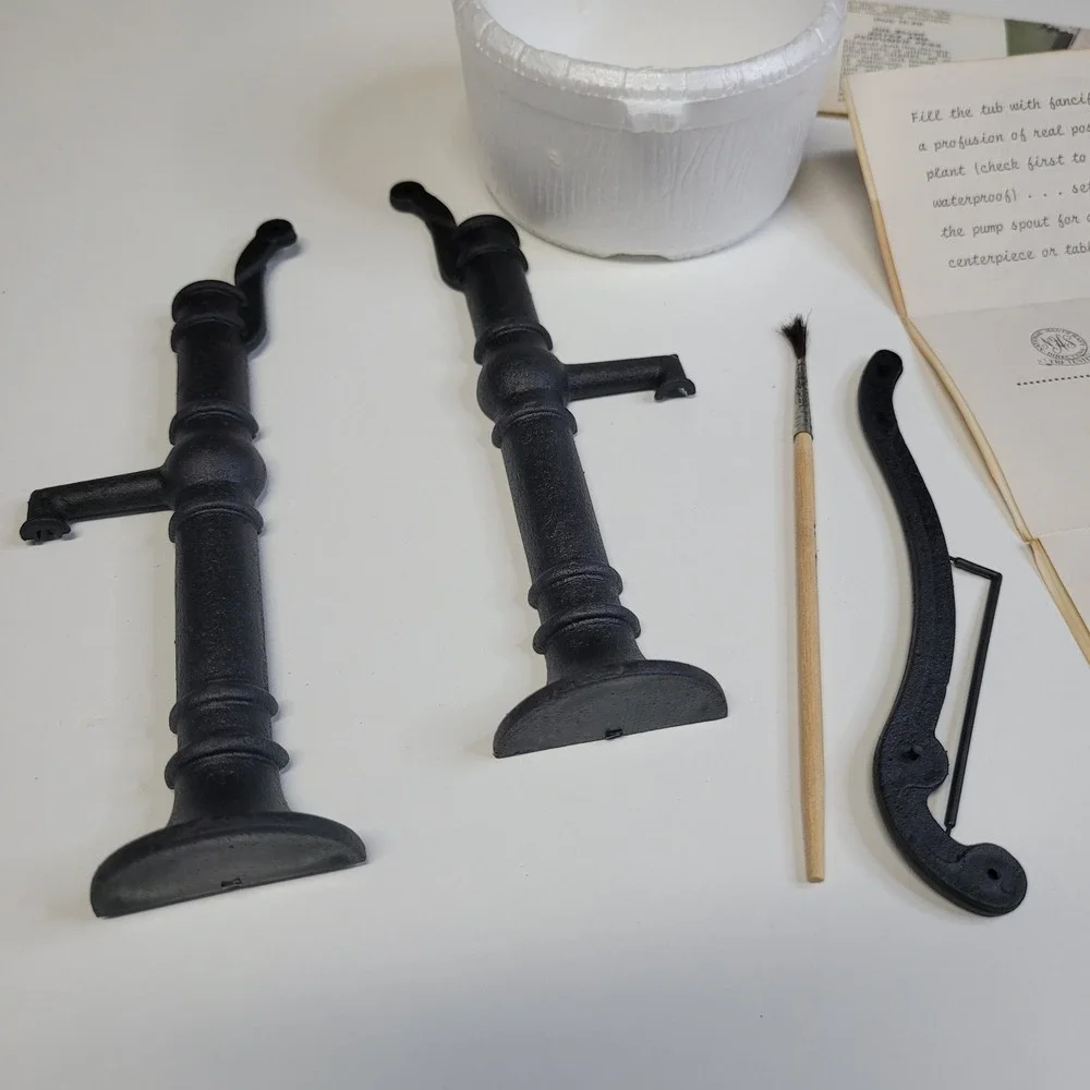 Handcraft‎ Society Country Compliments Cast Iron Water Pump Craft Kit